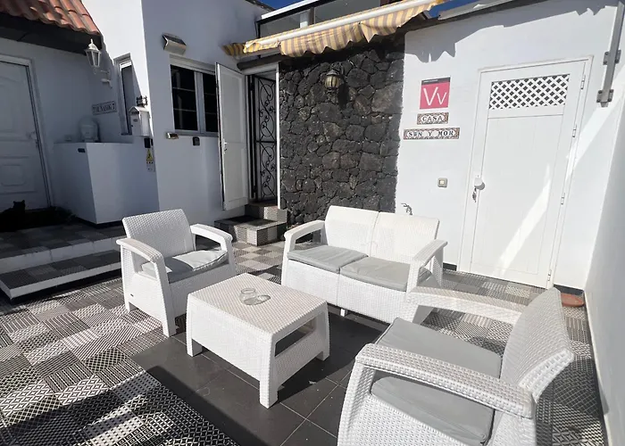 Casa Swn-Y-Mor, Two Bedroom Apartment With Private Pool